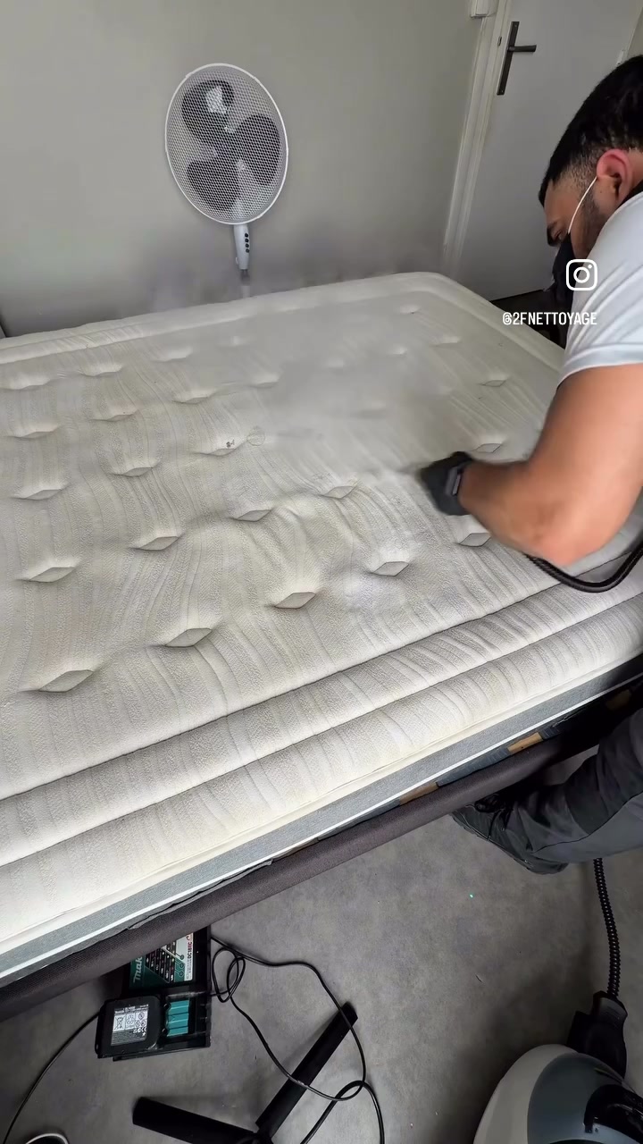 Vidéo de nettoyage de matelas par 2F Nettoyage